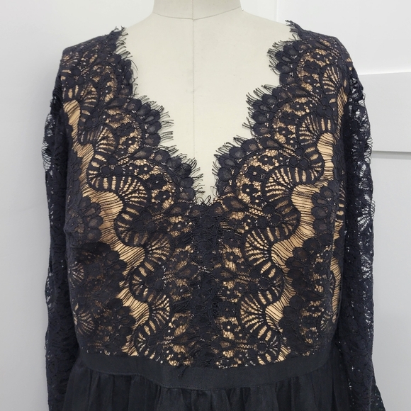 City Chic Women' Black Rare Beauty  Lace Bodice Long Sleeve Dress Size M/18 - Picture 5 of 15